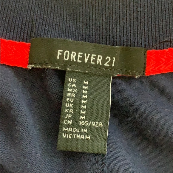 Cropped collared t-shirt - Picture 3 of 3